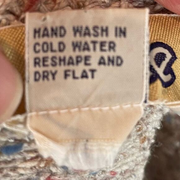 Vintage Toffee silk wool blend lightweight sleeveless sweater size small - Picture 8 of 8